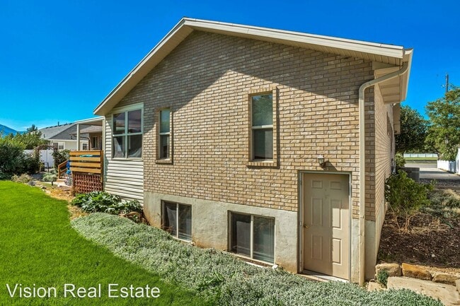 Building Photo - 1 br, 1 bath House - 1352 N 1000 W  Basement