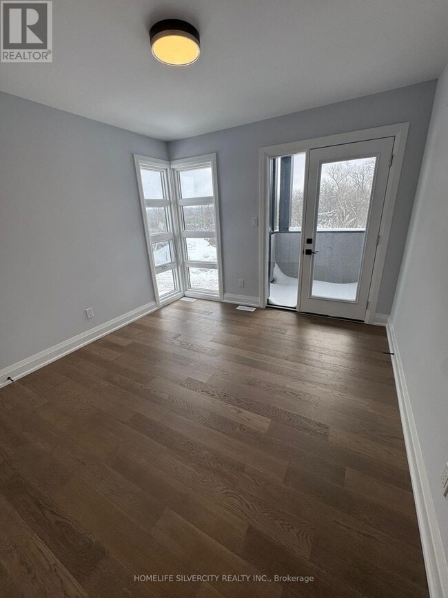 Photo du bâtiment - 6633 Alexa Cmn