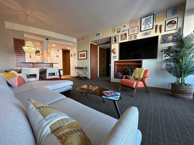 Building Photo - 1395 Brickell Bay Dr