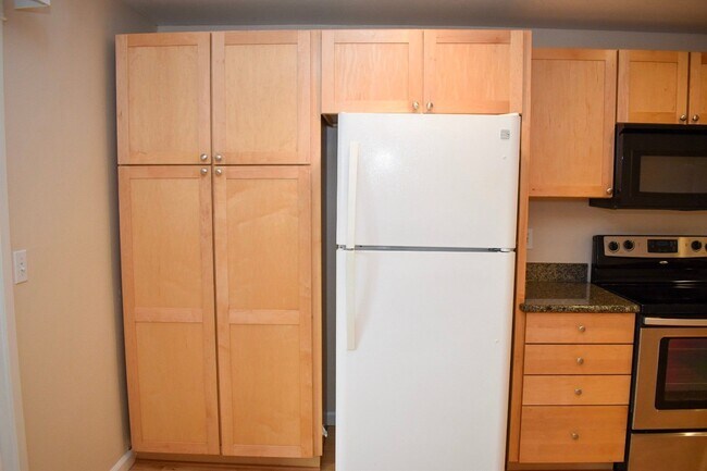 Foto del edificio - Check Out This LOW Price!!! Remodeled 3BD ...
