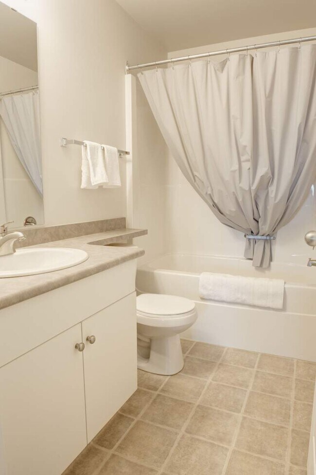 Photo du bâtiment - Lakewood Manor