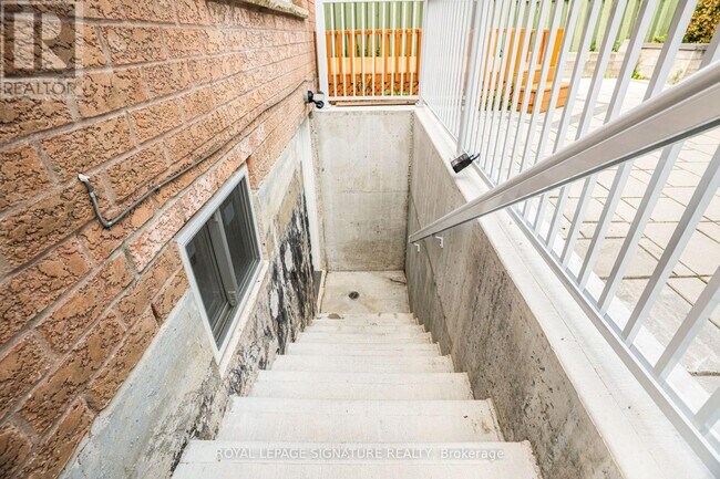 Photo du bâtiment - 14 Portsmouth Dr