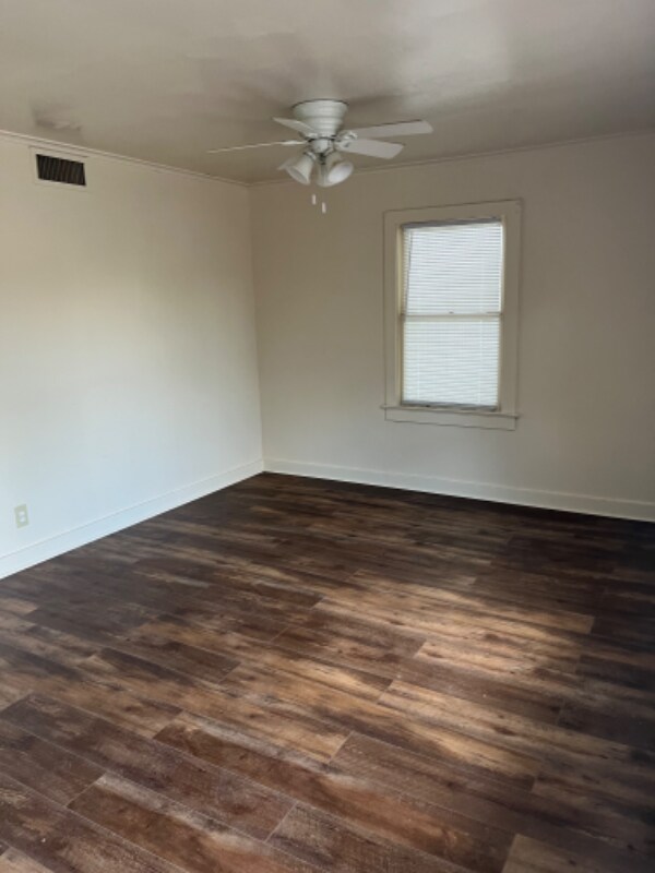 Building Photo - 714 Evangeline Dr