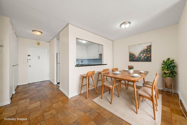 Foto del edificio - 7855 JFK Blvd E