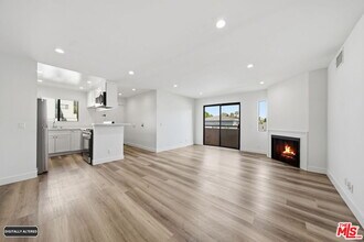 Building Photo - 6212 Fulton Ave