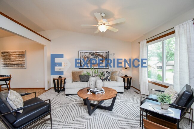 Foto del edificio - 705 N Montgomery Ct