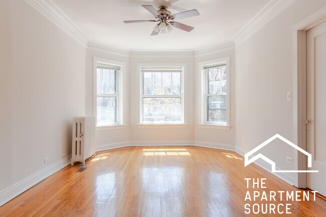 Foto del edificio - 652 W Buckingham Pl