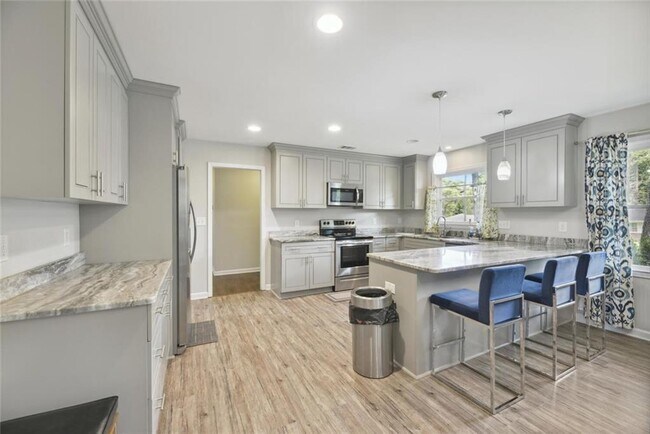 Foto del edificio - 4142 Blackhawk Dr