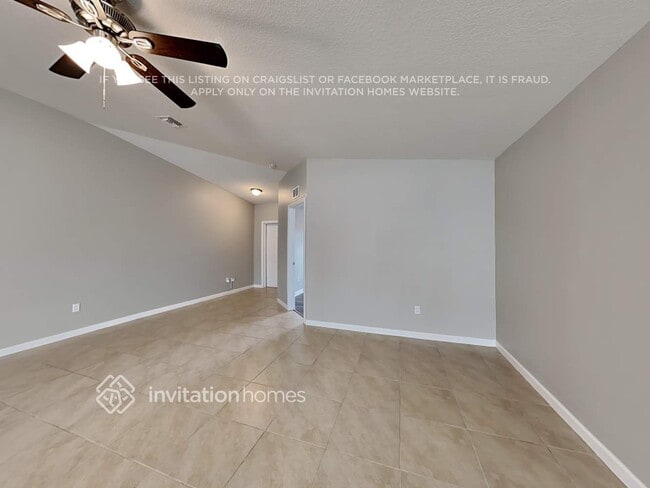 Foto del edificio - 886 SW Del Rio Blvd