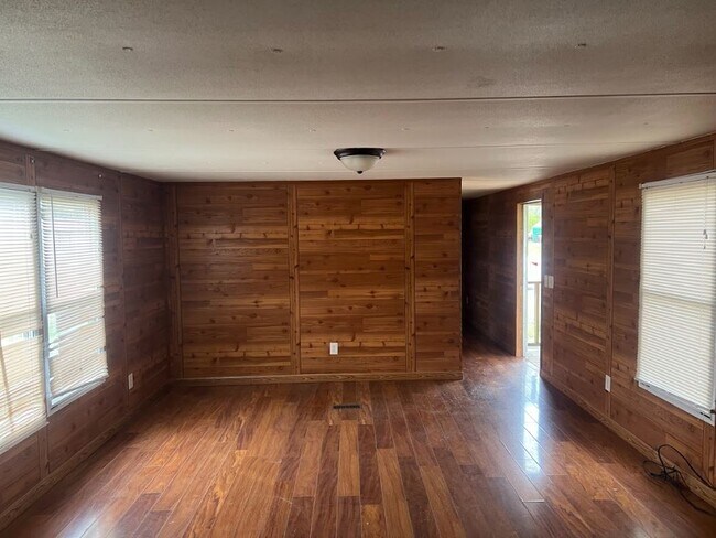 Foto del edificio - 2119 Cliffwood Rd