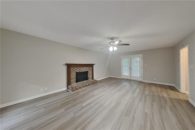 Building Photo - 3331 Hansen Way