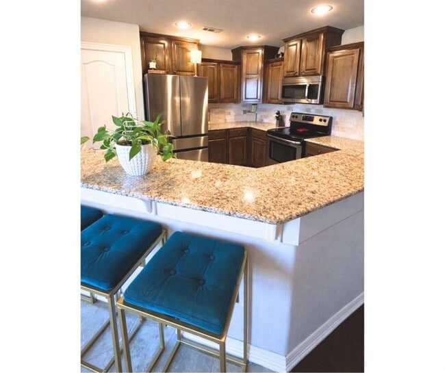 Building Photo - 3703 SW Polestar Cove