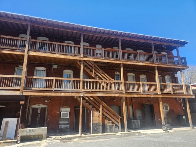 Foto del edificio - 19 Lunenburg St