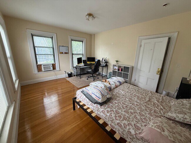 Foto del edificio - 48 Allston St