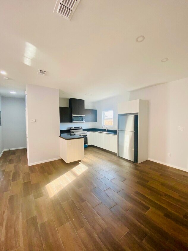 Foto principal - 3912 Valeria St