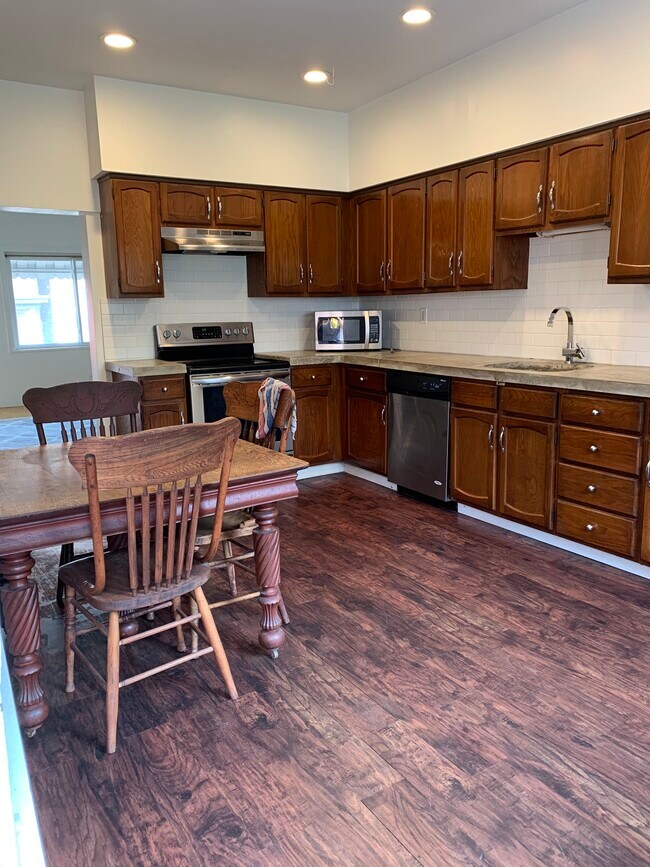 Foto del edificio - 3830 Acorn St