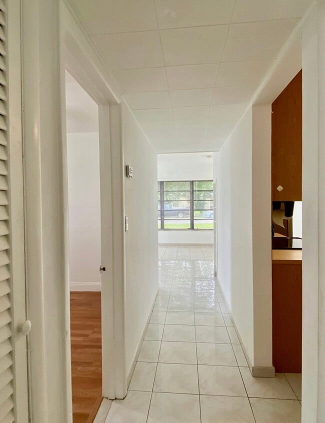 Foto del edificio - 6001 SW 116th Ave