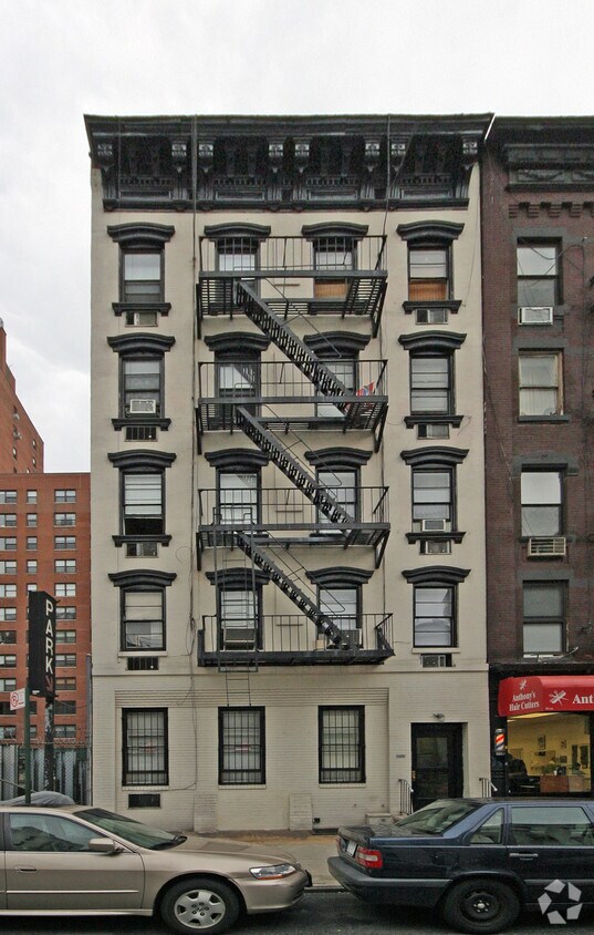 Building Photo - 213 E 26th St