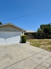 Building Photo - 751 Ruth Dr