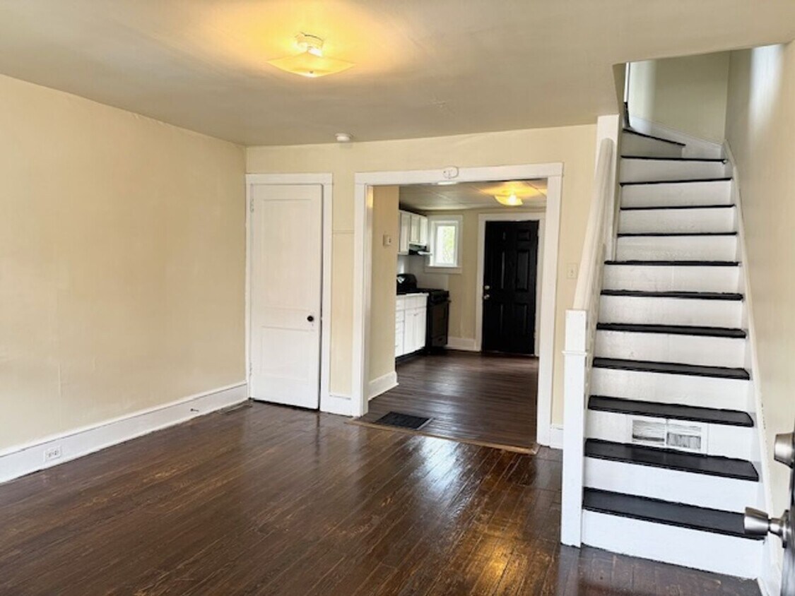 Primary Photo - 2 Bedroom House.