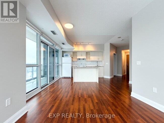 Building Photo - 160 Vanderhoof Ave