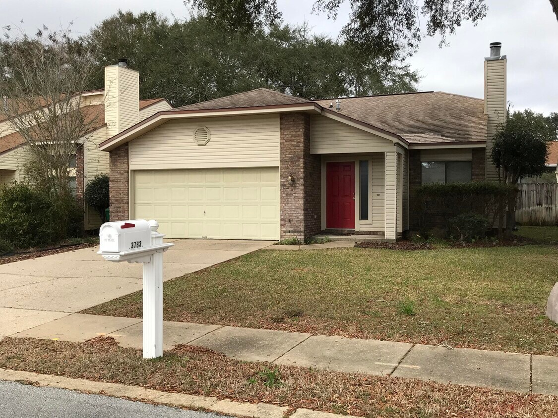 Primary Photo - 3783 Peachtree Way