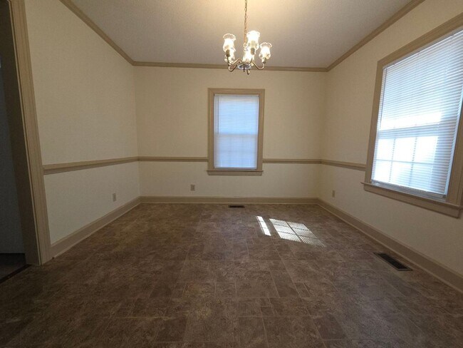 Building Photo - 311 Moyton Ave