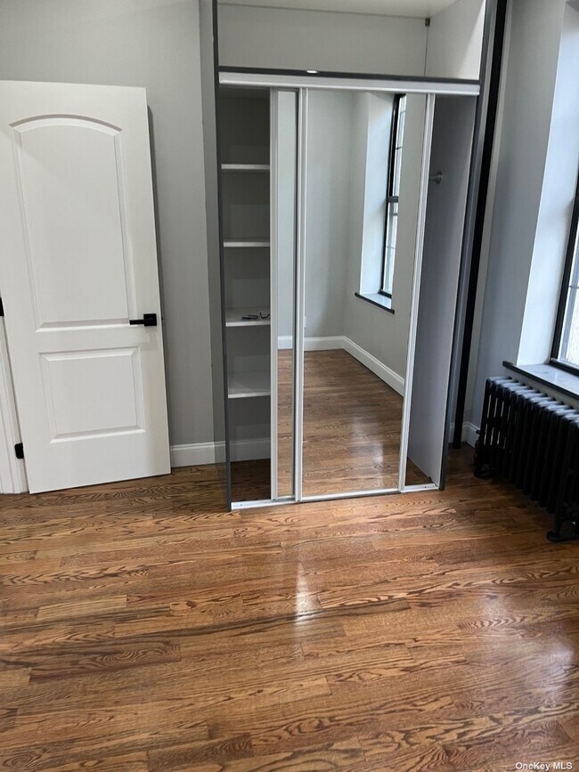 Foto del edificio - 43-07-43-31 31st Ave