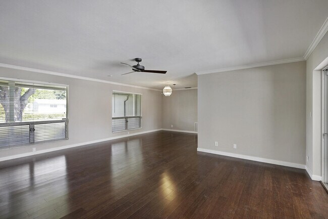 Foto del edificio - 800 SW 12th Ave