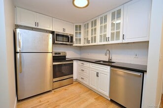 Building Photo - 407 Woodland Hills Rd