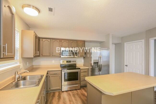Building Photo - 1341 Lake Meadow Dr