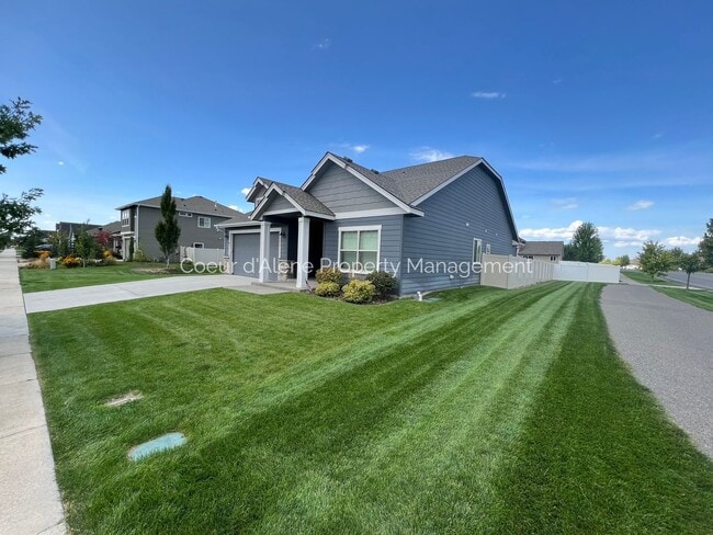 Building Photo - 3 bed House in The Trails!!