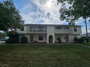 Building Photo - 626 SE 13th Ct