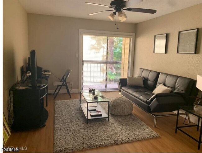 Foto del edificio - 2835 Winkler Ave