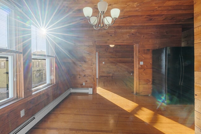 Building Photo - 311 Wood St