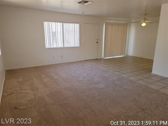 Foto del edificio - MINUTES FROM EVERYTHING- AIRPORT, UNLV CAM...