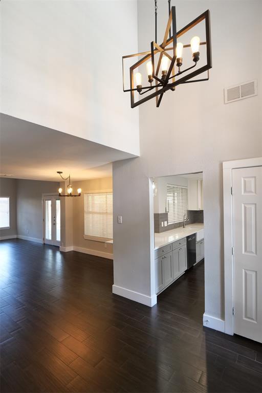 Building Photo - 5302 Prairie Creek Dr