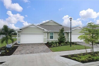 Building Photo - 44442 Palm Frond Dr
