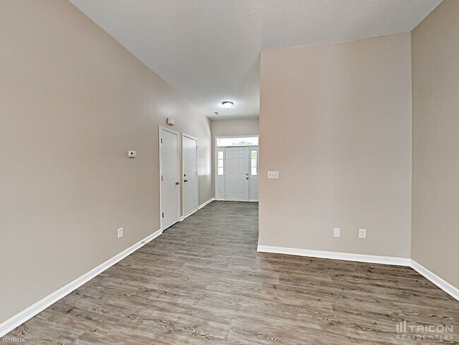 Foto del edificio - 8420 Hornwood Ct