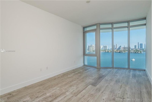 Foto del edificio - 17111 Biscayne Blvd