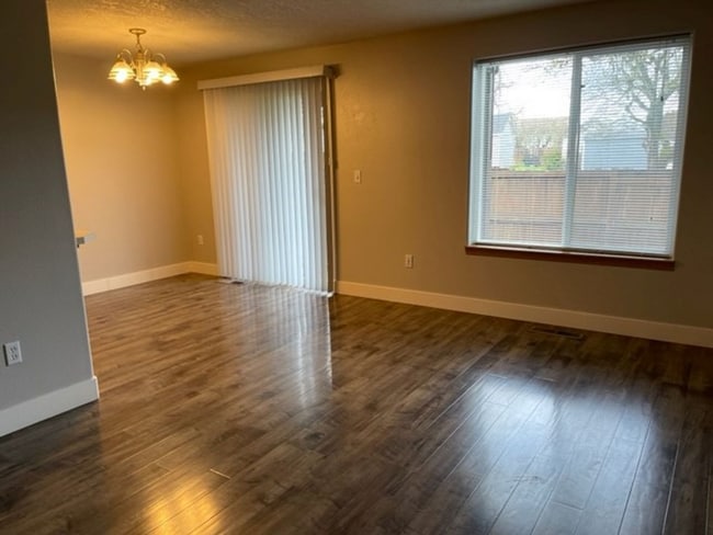 Building Photo - 104 Rice Ln