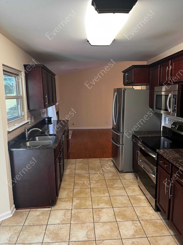 Building Photo - 3077 Reelfoot Dr