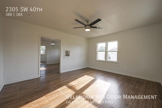 Building Photo - 2305 SW 40th-