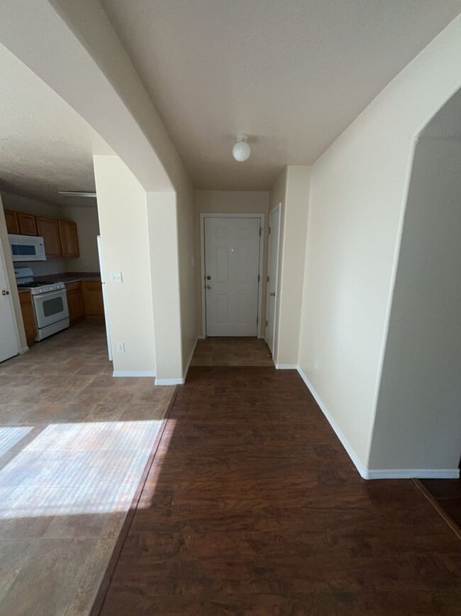 Foto del edificio - Three Bedroom, two Bath single-story home.