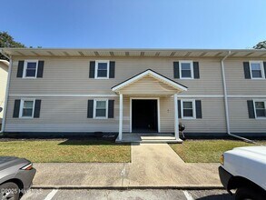 Building Photo - 2310 Indian Dr