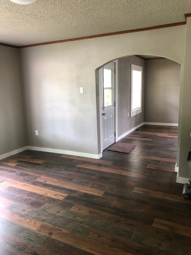 Building Photo - 608 G Ave W