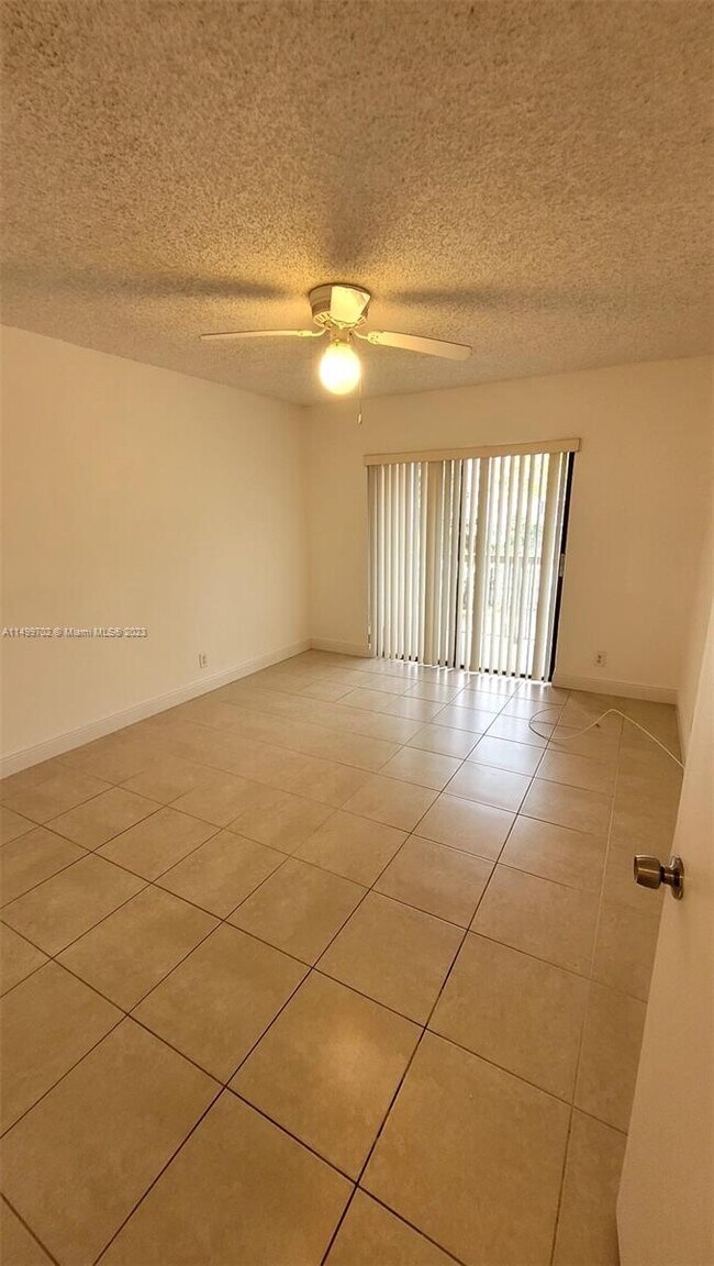 Foto del edificio - 8160 Geneva Ct