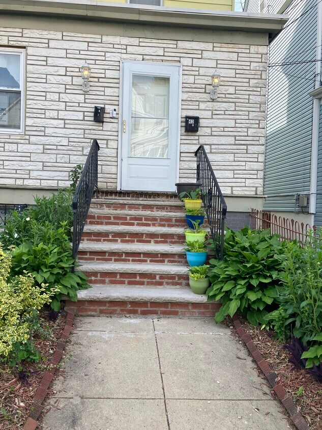 Primary Photo - 43 Saint Paul Ave