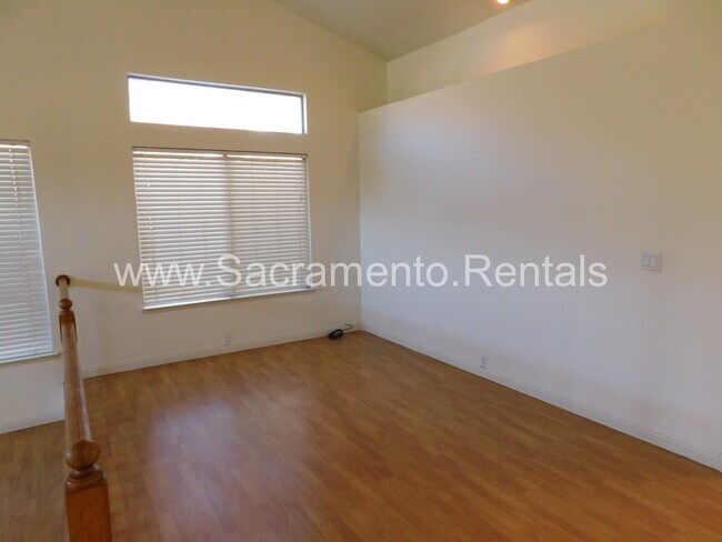 Foto del edificio - Spacious 4bd/2ba Home near Calvine & Power...