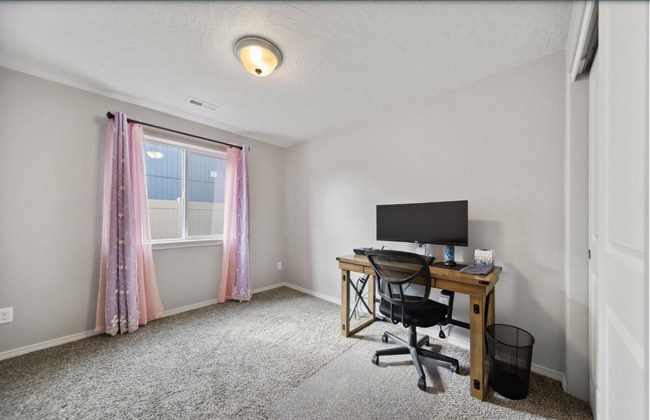 Building Photo - 14510 E Caprio Ave